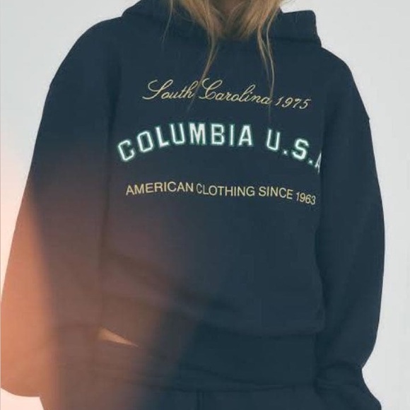 Zara Navy Columbia Hoodie - Picture 2 of 4